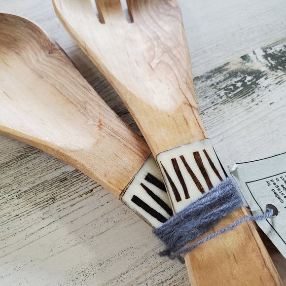 OLIVE WOOD SERVING SET, SMALL WITH BATIK I… - Picture 4 of 8